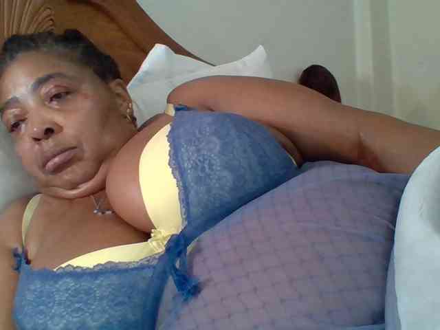 pussylips53 webcam