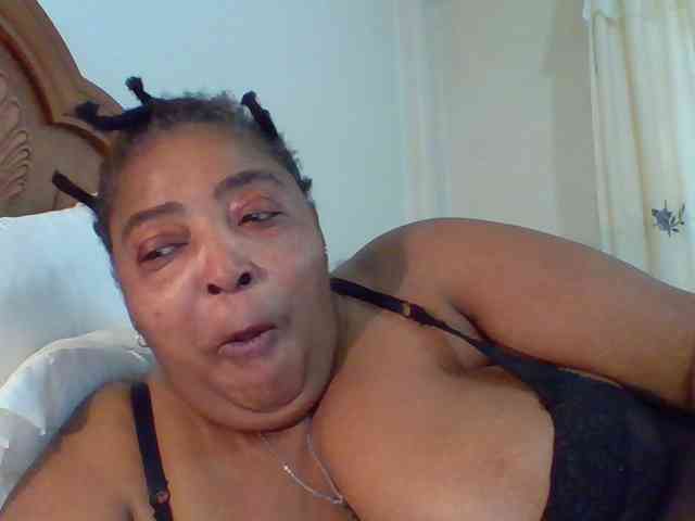 pussylips53 webcam