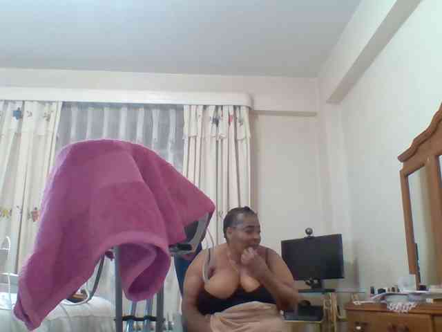 pussylips53 webcam