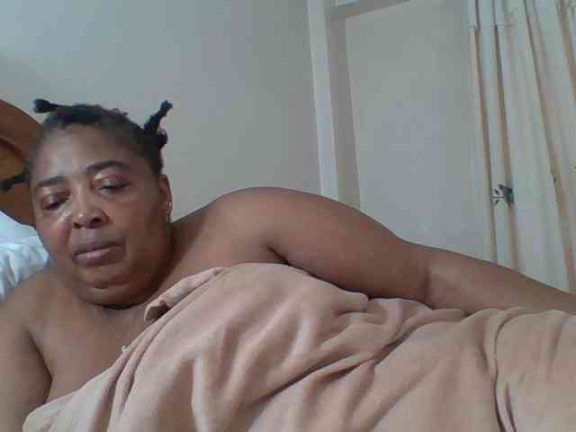 pussylips53 webcam