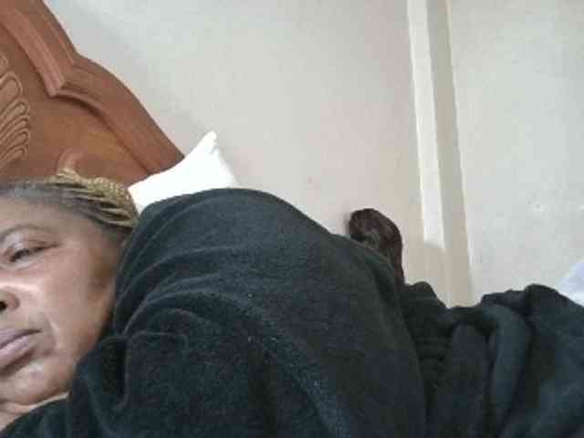 pussylips53 webcam