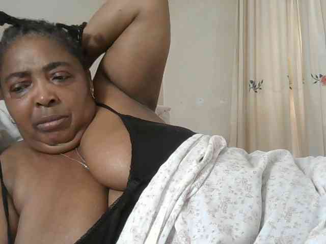 pussylips53's webcam live show