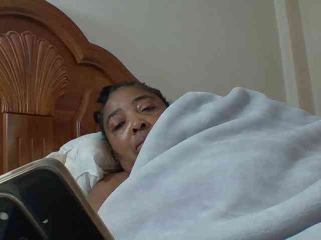 pussylips53 webcam