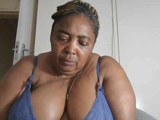 pussylips53 webcam