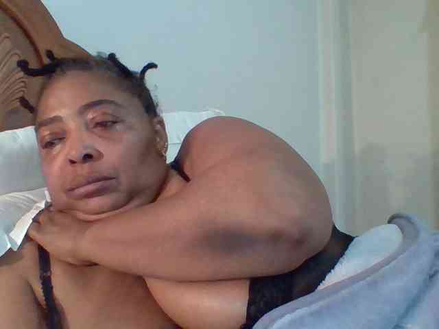 pussylips53 webcam