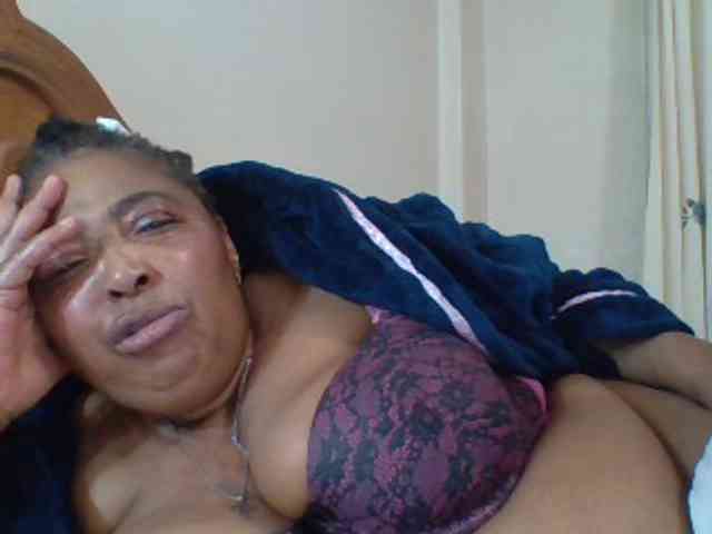 pussylips53 webcam