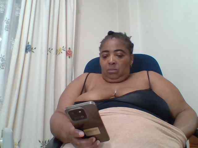 pussylips53 webcam