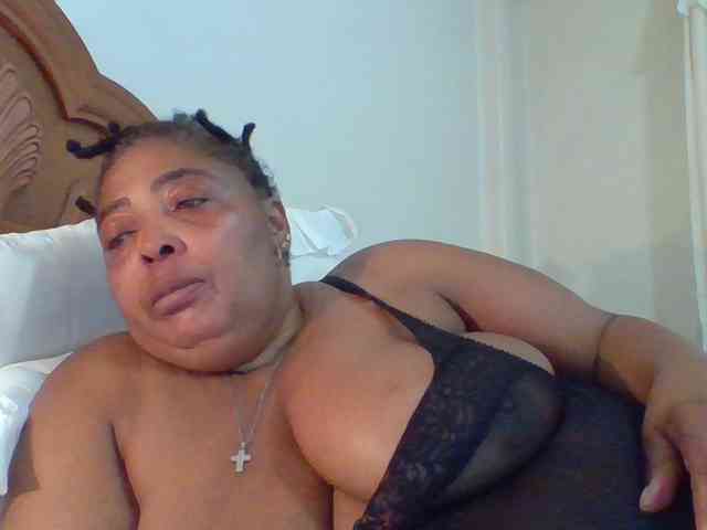 pussylips53 webcam