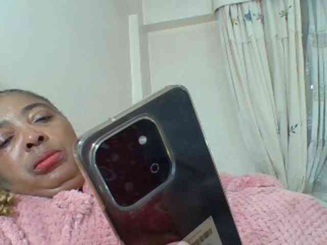 pussylips53 webcam