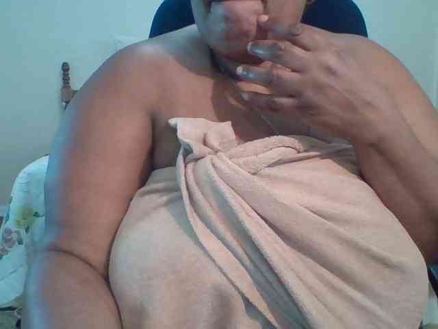 pussylips53 webcam