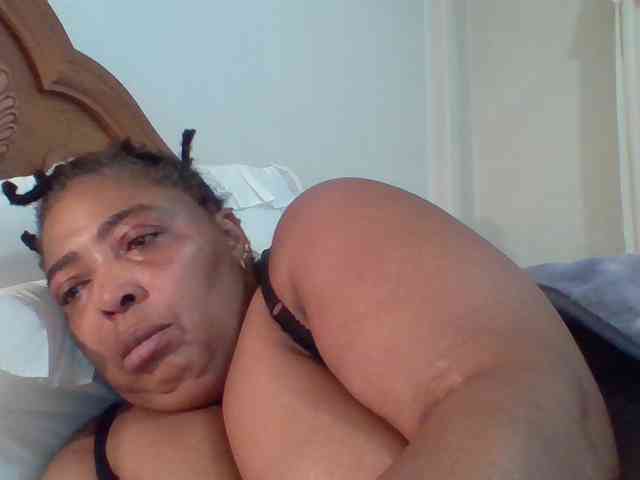 pussylips53 webcam