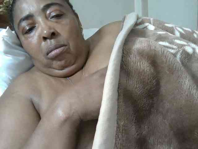 pussylips53 webcam