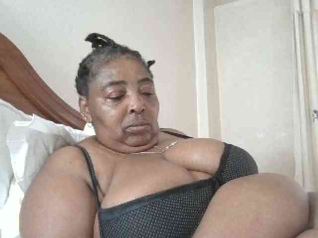 pussylips53 webcam