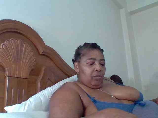 pussylips53 webcam
