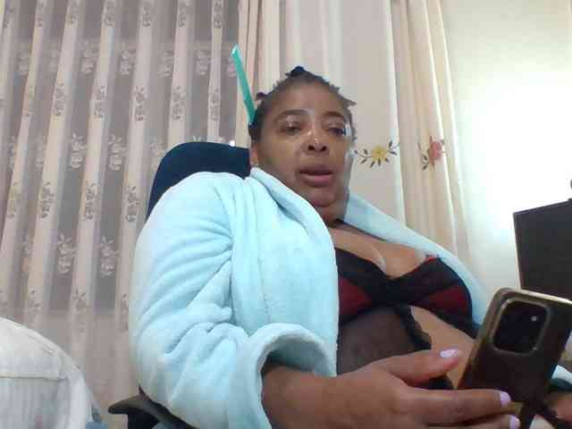 pussylips53 webcam