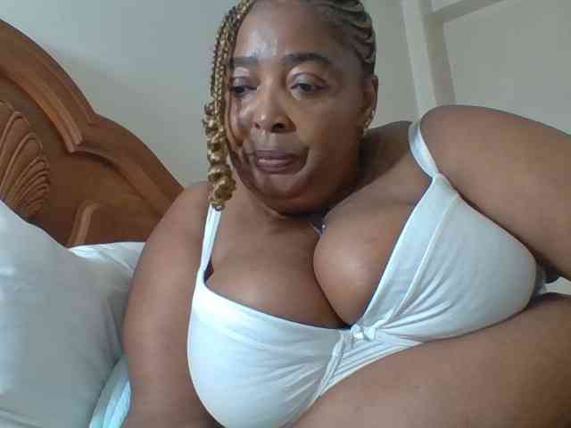 pussylips53 webcam
