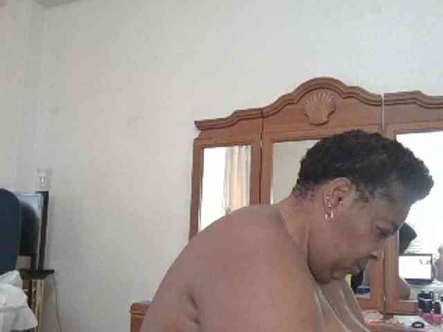 pussylips53 webcam