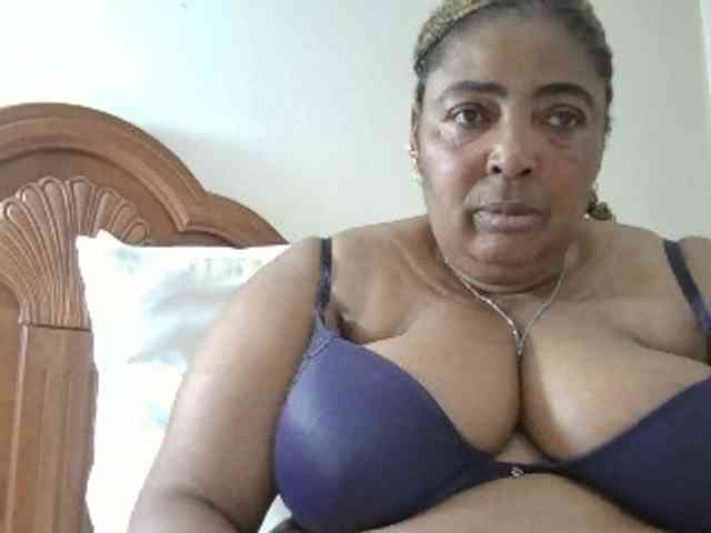 pussylips53 webcam