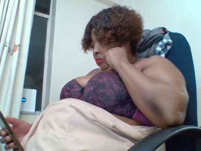 pussylips53 webcam
