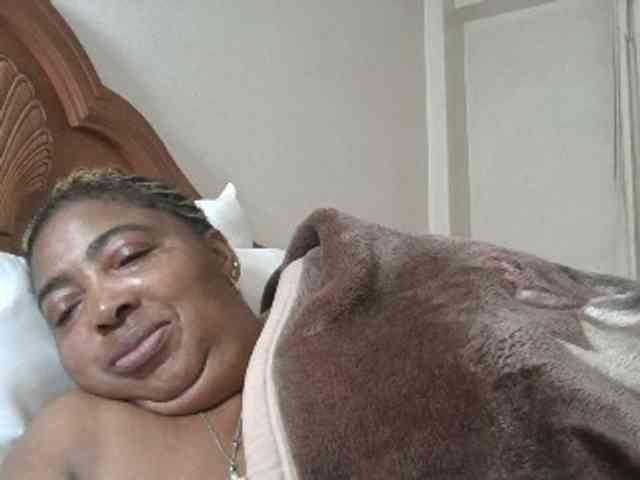 pussylips53 webcam