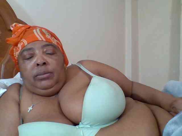 pussylips53 webcam