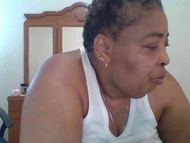 pussylips53 webcam