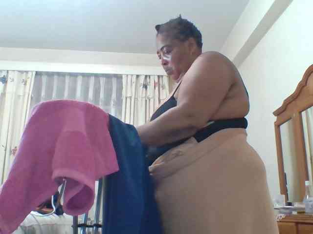 pussylips53 webcam