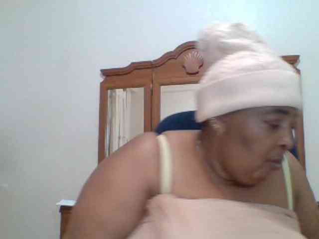 pussylips53 webcam