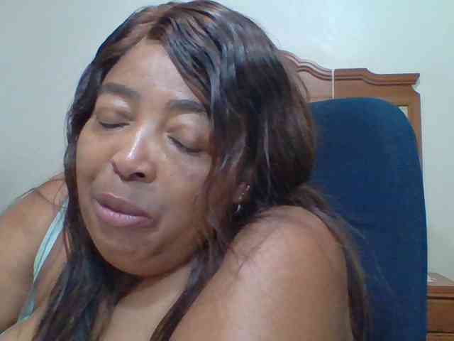 pussylips53 webcam