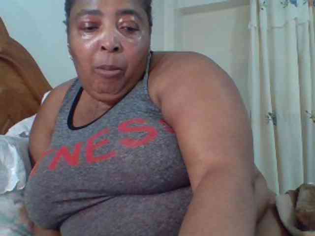 pussylips53 webcam