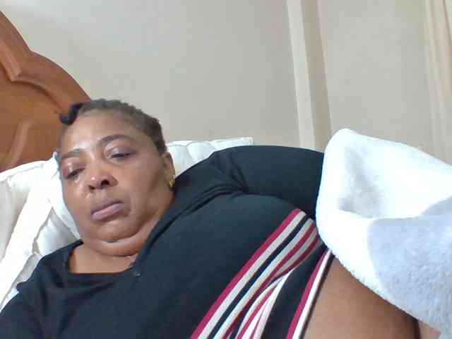pussylips53 webcam