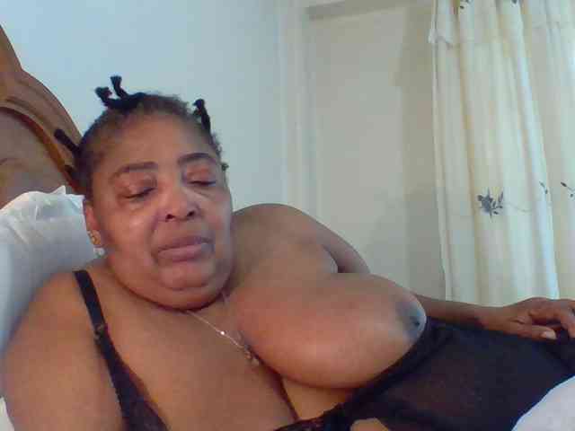 pussylips53 webcam
