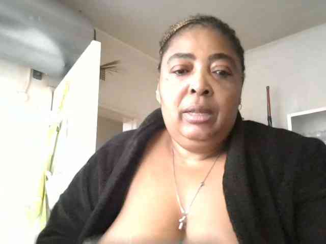 pussylips53 webcam