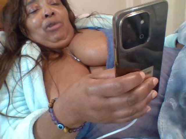 pussylips53 webcam