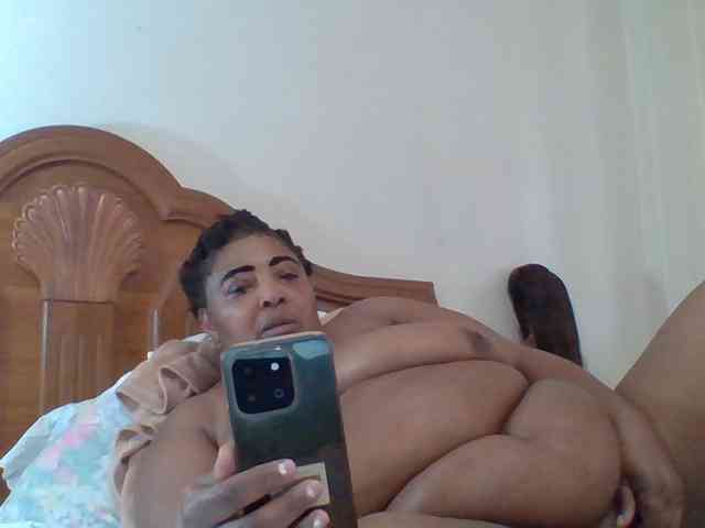 pussylips53 webcam