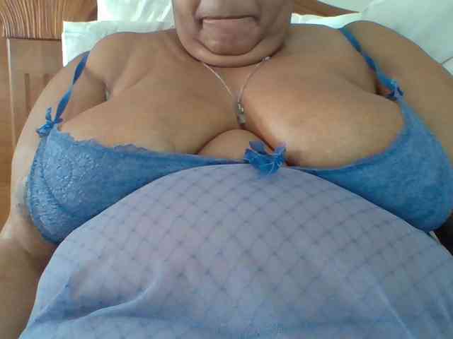 pussylips53 webcam