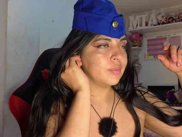 Model: miasecretoficial