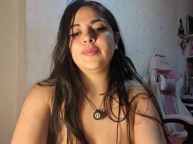 Model: miasecretoficial