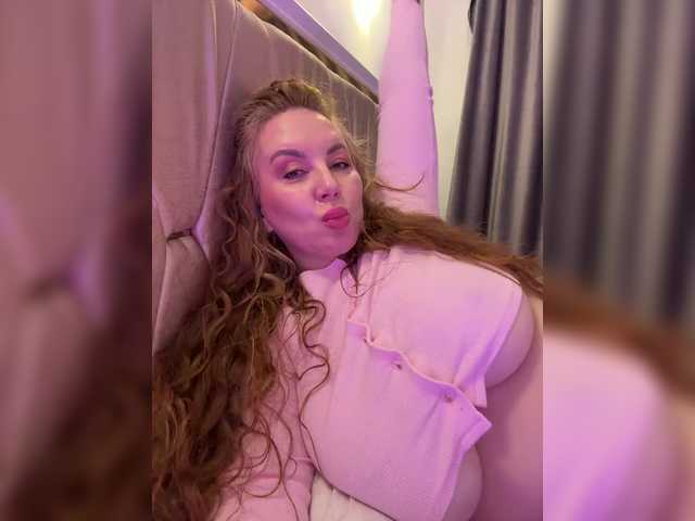 cherryygirl's BongaCams show and profile