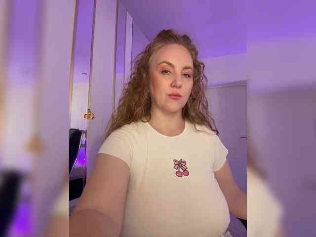 cherryygirl webcam