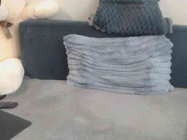 SillianaSky webcam