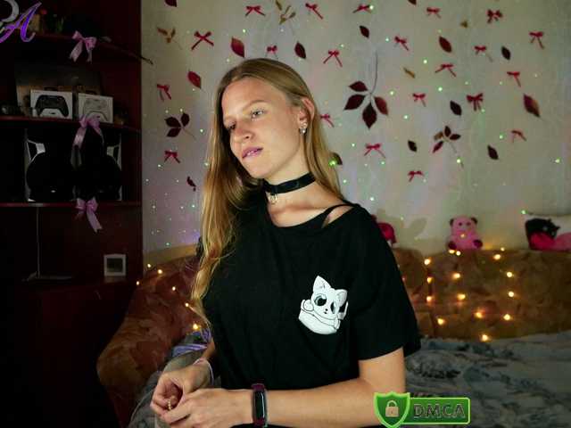 LunaEvan live cam on BongaCams