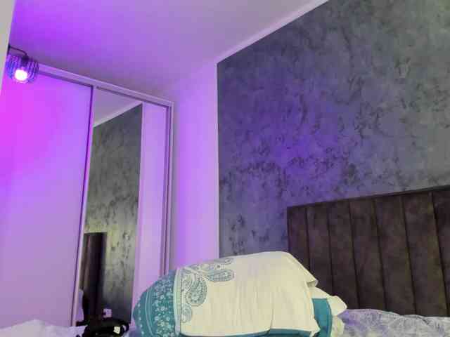 JasmineDreams Live Webcam on BongaCams