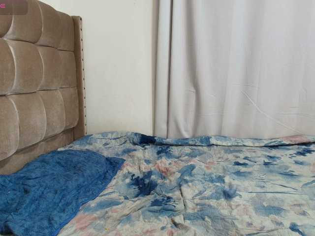 Zafiro77's BongaCams show and profile