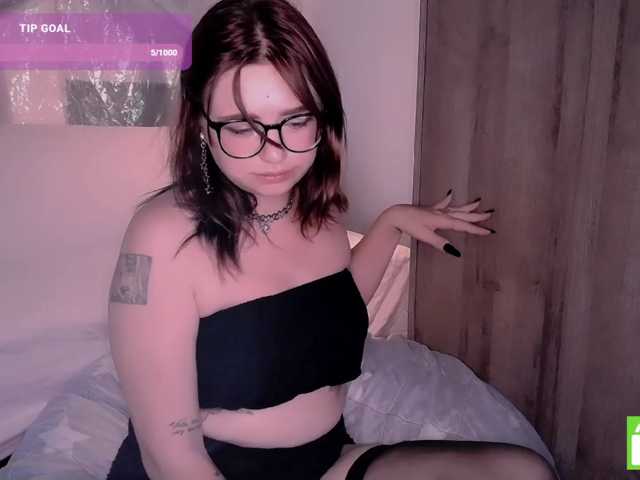 mymoonstar live cam on BongaCams
