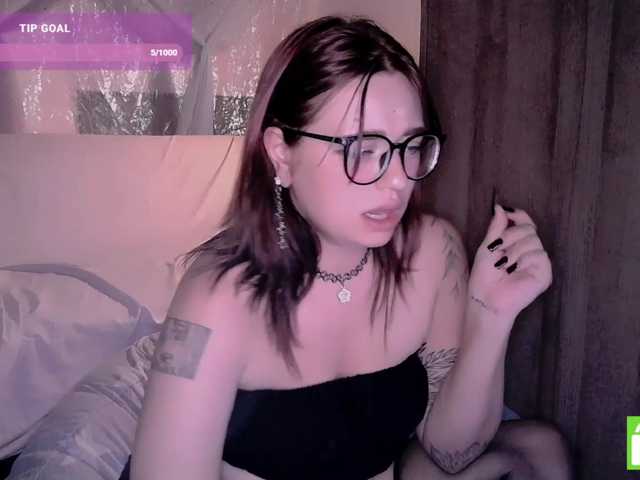 mymoonstar live cam on BongaCams