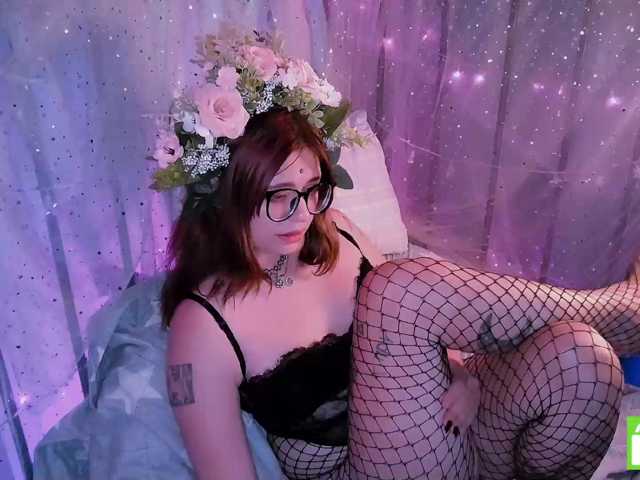 mymoonstar live cam on BongaCams