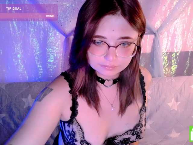 mymoonstar live cam on BongaCams