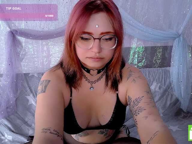 mymoonstar live cam on BongaCams