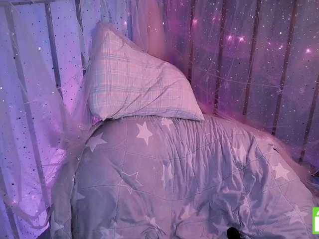mymoonstar live cam on BongaCams